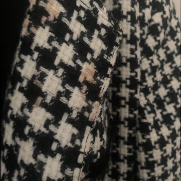 Great houndstooth Jacket! Classic. - Picture 7 of 8